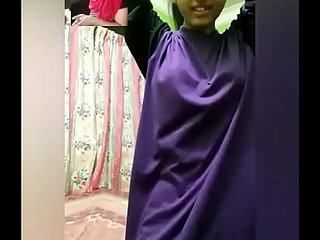 bahagian hobbyist Gadis bertudung 1