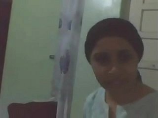 مشاهدة زوجتي الفاسقة هي ركوب الديك الجيران!