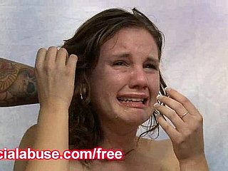 Deepthroat Woman ottiene nel culo